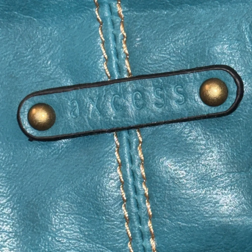 *SOLD on EBAY  by Liz Claiborne Teal Crossbody Bag w/brushed gold hardware - Picture 7 of 12